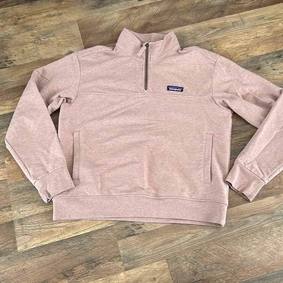 Patagonia Tops - Patagonia women’s half zip sweatshirt